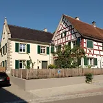 Schloessleweg 2a *