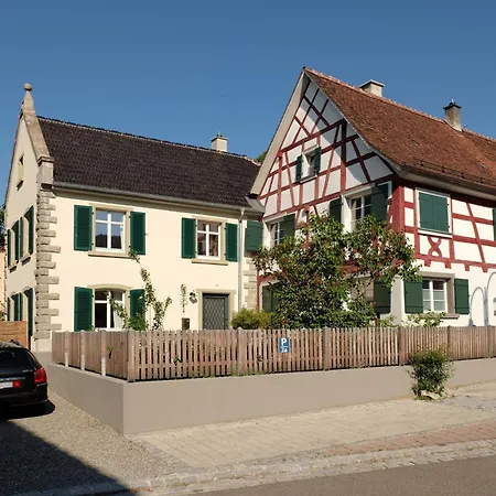 Schloessleweg 2a *